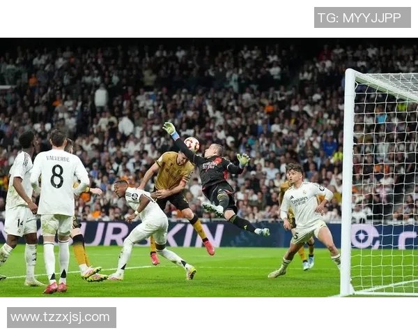 欧冠激战皇马对决巴萨国王杯巅峰对决引发球迷热潮